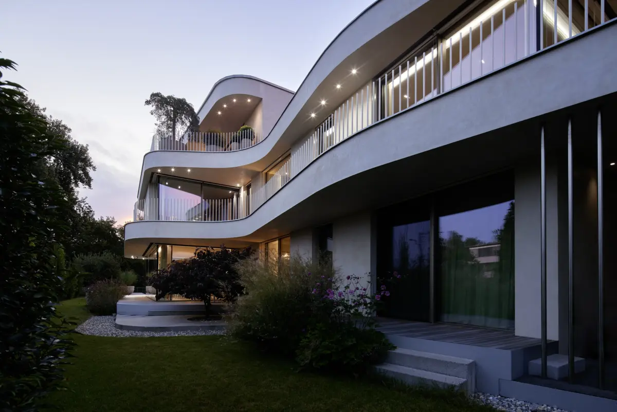 Moderne Villa am Bodensee in Bregenz von Gahleitner Architekten